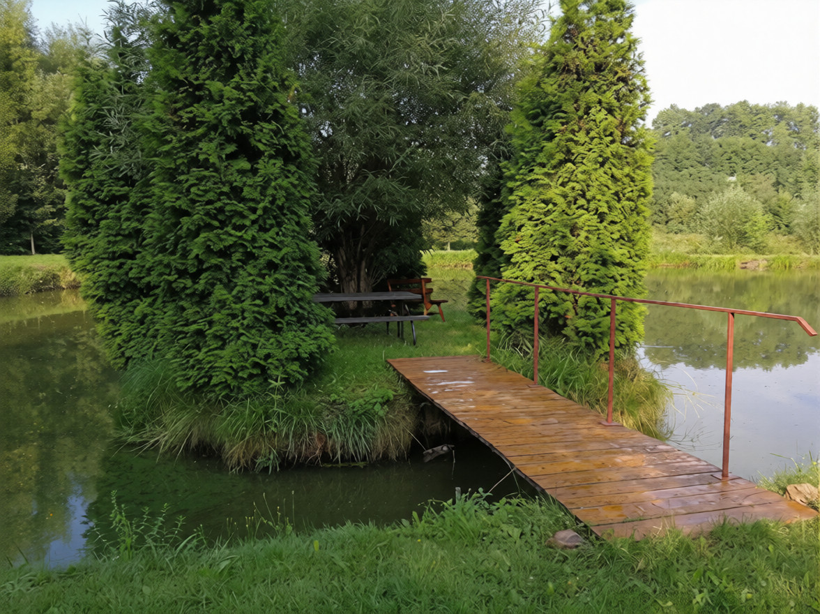 Plac zabaw i zieleń