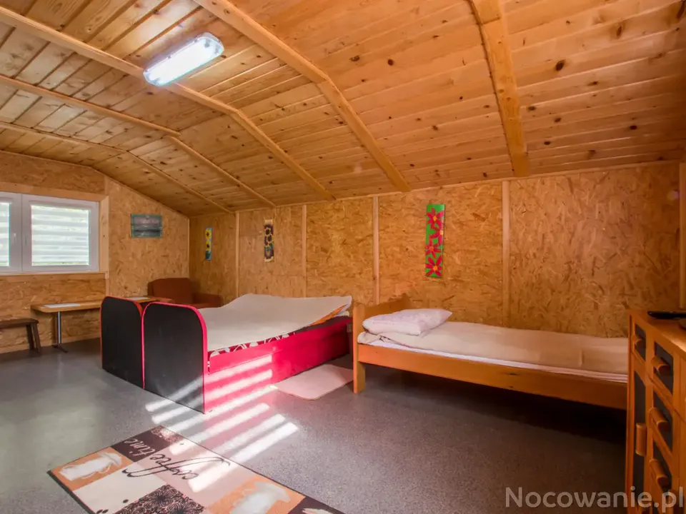 Pokój 3-osobowy (drewno)